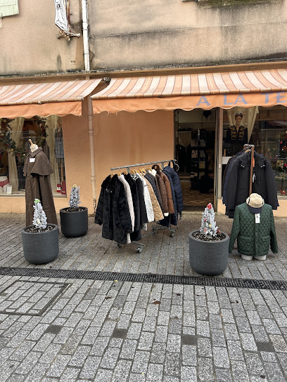 A La Tentation, Magasin De Lingerie à Revel