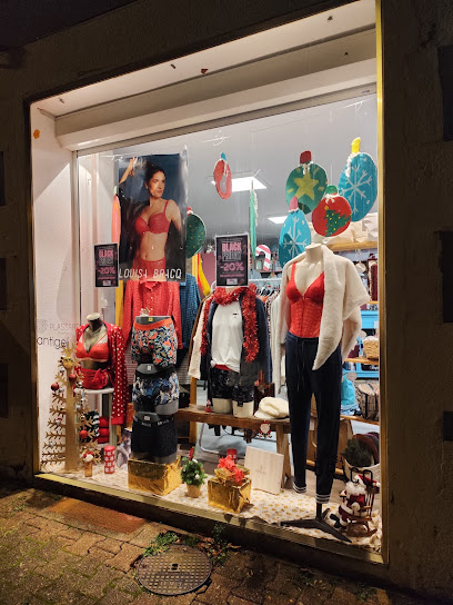 Boutique Taille Deux Et Demi, Magasin De Lingerie à Chantelle